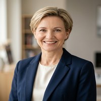 Portrait of Linda K.